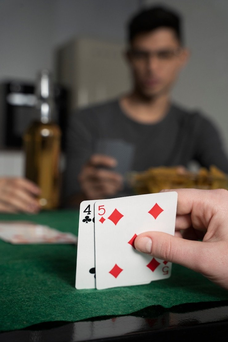 Pengguna memeriksa privasi akun lotus33